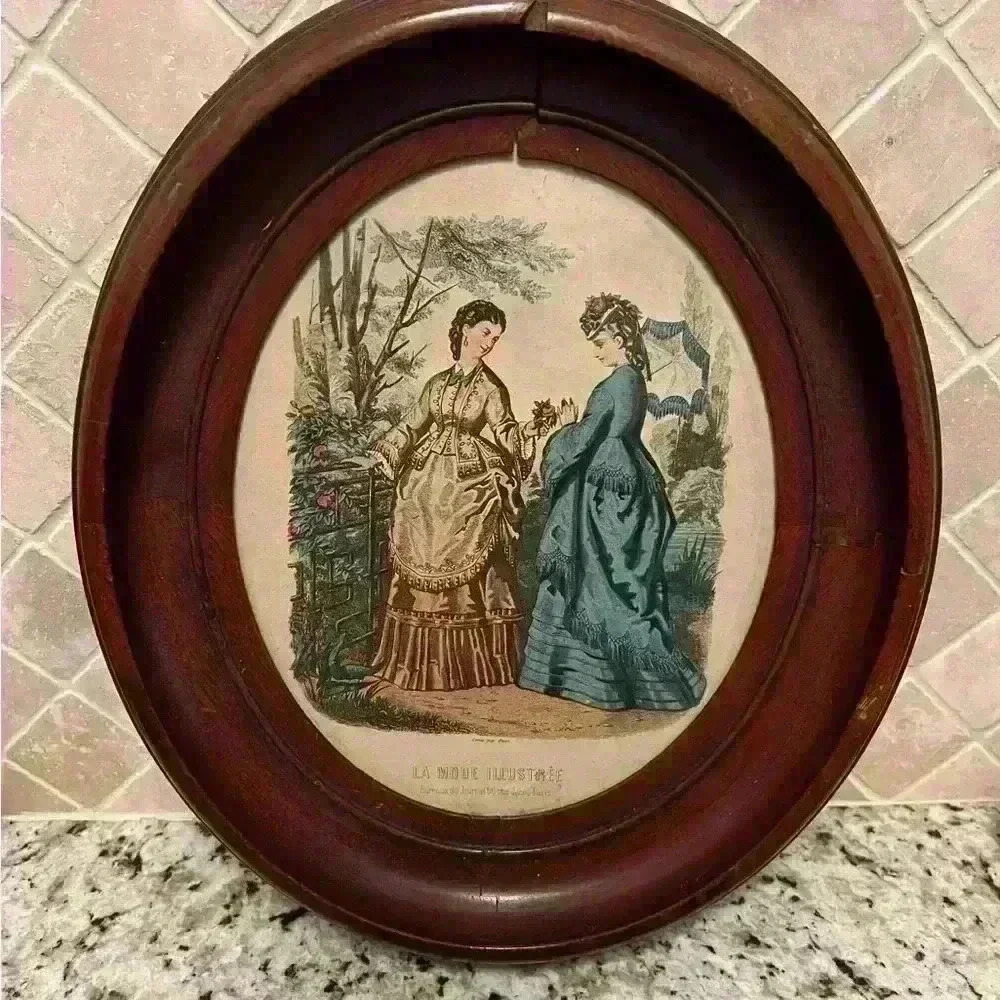 Framed Artwork of La Mode‎ Illustrée (Journal de la Famille) Oval Wooden Antique